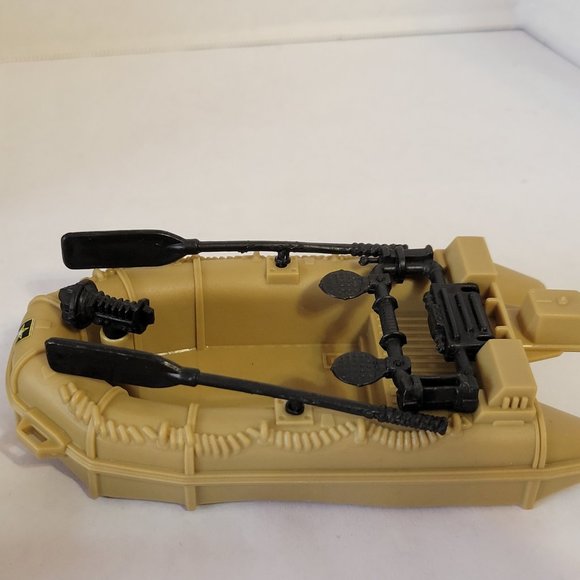 U.S. Army Desert Forces Playset Toy Action Figures Weapons and Vehicles - Picture 4 of 16
